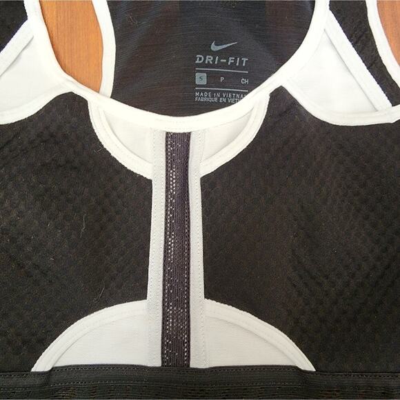 NIKE NEW ULTRABREATHE SWOOSH BRA SIZE SMALL - Picture 3 of 8